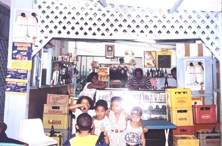 40 anos: Bar do Jorge comeou com cervejas carregadas em bicicleta e foi pioneiro ao servir 'vu de noiva'