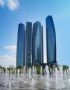 Etihad Towers, Abu Dhabi  Mais que um arranha-cu, o terceiro lugar foi para um complexo de 5 torres, com rea total de 490 mil metros quadrados. Os prdios tm formato de velas, uma homenagem  histria de Abu Dhabi como regio porturia. Trs construes so residenciais, uma  comercial e uma funciona como hotel. A maior delas tem 79 andares.