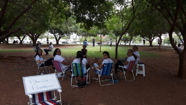 Voluntrios realizam planto psicolgico gratuito no Parque Me Bonifcia