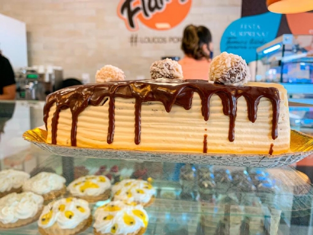 Empresria de Cuiab traz franquia nacional de bolos com mais de 65 sabores para a Praa Popular