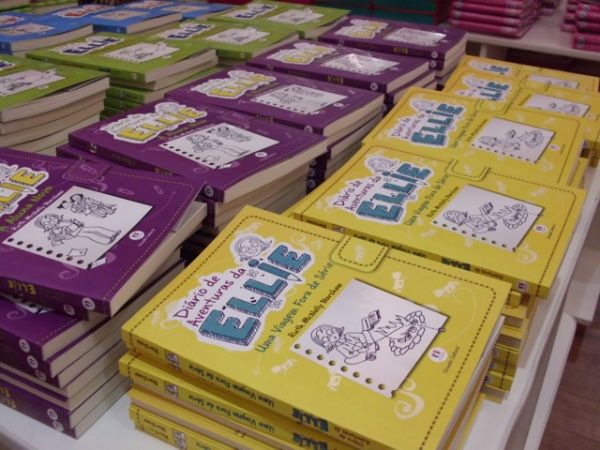 Feira do Livro Infantil volta  Cuiab pelo segundo ano com preos acessveis; Veja fotos