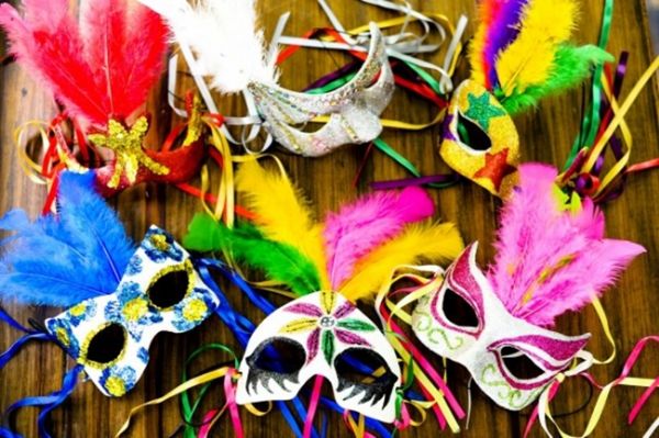 Mesmo sem shows na praa, carnaval de Chapada promete animao com desfiles