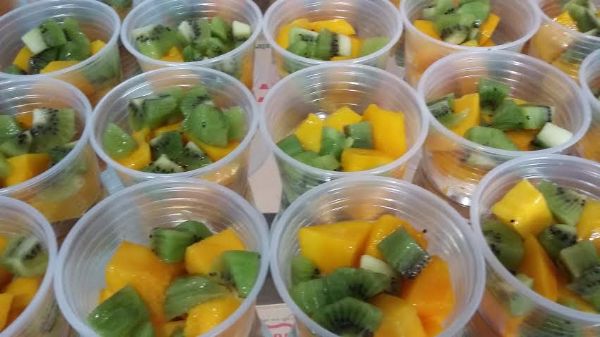 Novo empreendimento promove assinatura mensal de frutas 'prontas para comer' no trabalho