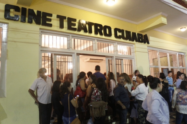 Cena Onze lana edital para projetos no Cine Teatro de Cuiab em 2020