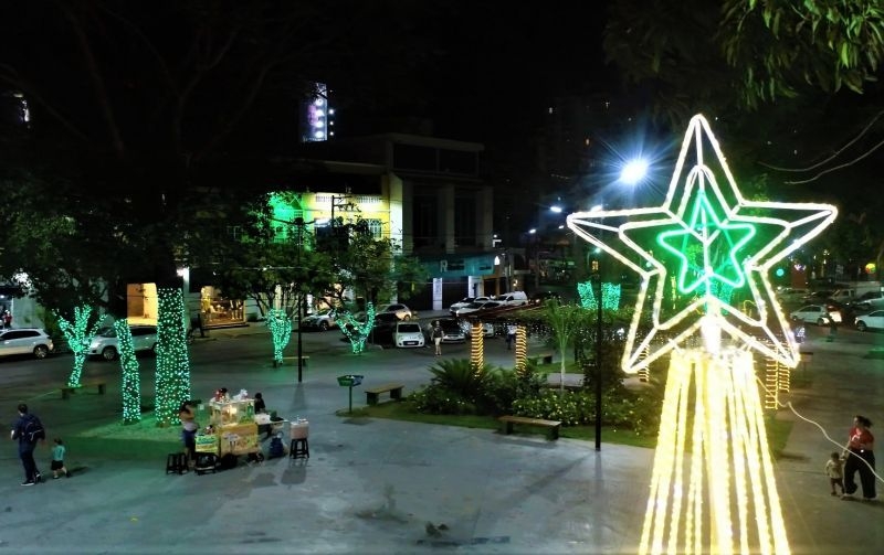 Prefeitura enfeita a cidade e lana o evento Natal Luz Cuiab