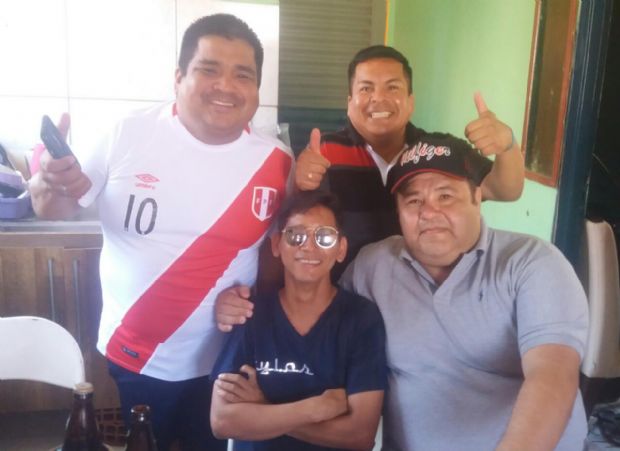 Comunidade peruana em Cuiab comemora independncia de seu pas na casa do Cnsul
