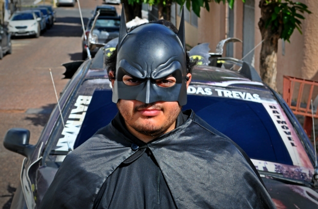 Luiz Miguel de Farias Junior é o Batman cuiabano