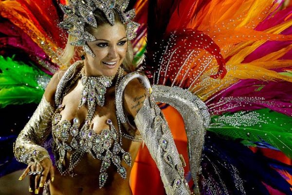 O carnaval comeou: Expectativa  que 50 mil pessoas animem o BananaFolia