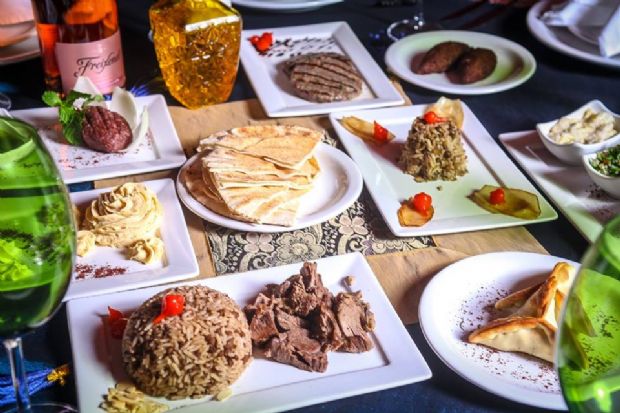 Tradicional restaurante árabe, Al Manzul anuncia transferência para o Duque de Caxias