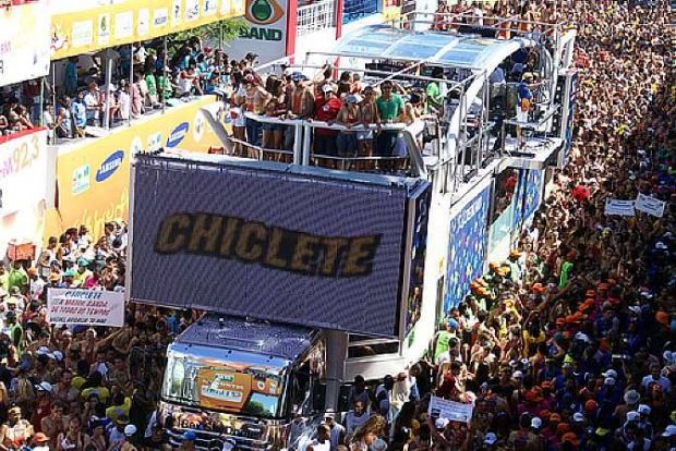 Chiclete com Banana  banda confirmada no carnaval da Orla do Porto em Cuiab