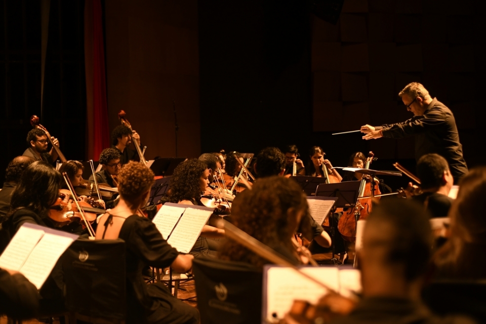 Orquestra apresenta concerto com obras de Edward Elgar, Tchaikovsky e Edward Grieg em Cuiab