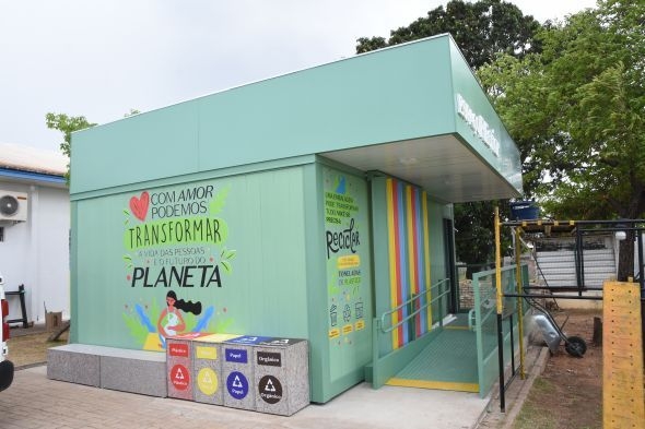 Espaço pedagógico de Cuiabá construído com plástico reciclado é destaque no “Domingão com Huck”