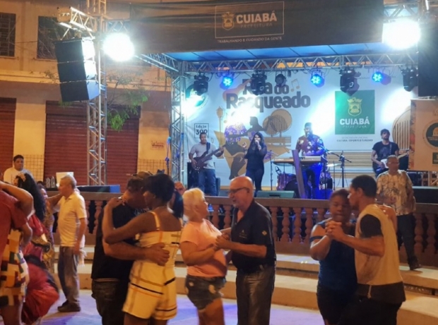 Rua do Rasqueado terá show da banda Real Som e performance artística na Praça da Mandioca