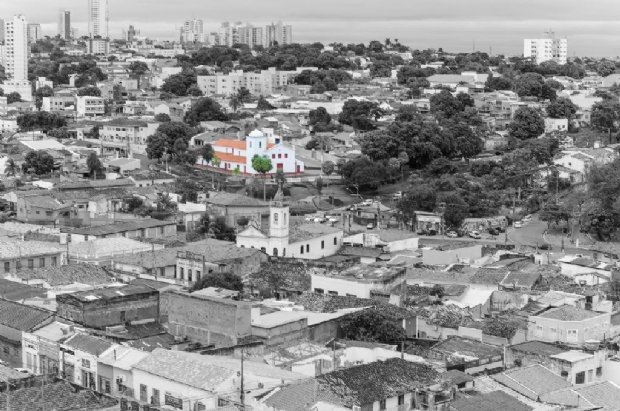 Fotógrafa lança livro que documenta cotidiano da Região Central de Cuiabá