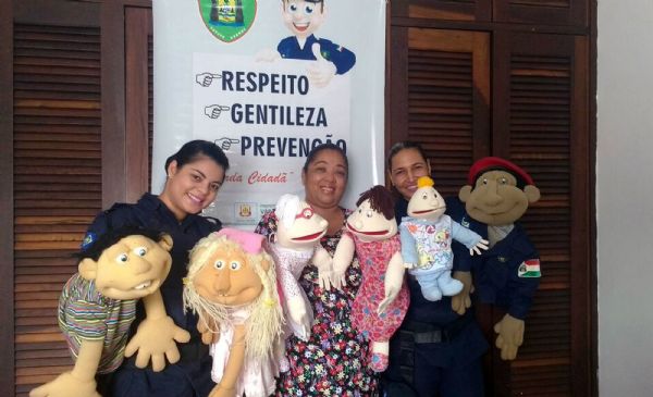 Guarda Municipal de Vrzea Grande promove teatros de fantoche nas escolas pblicas da cidade