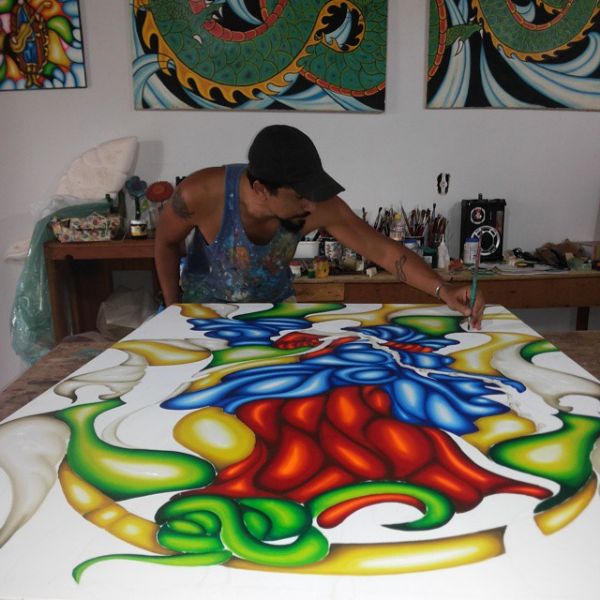 Artista plstico Adriano Figueiredo Ferreira em seu ateli