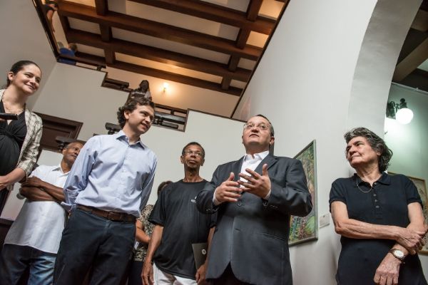Pedro Taques participa da abertura de exposio sobre histria da arte de Mato Grosso