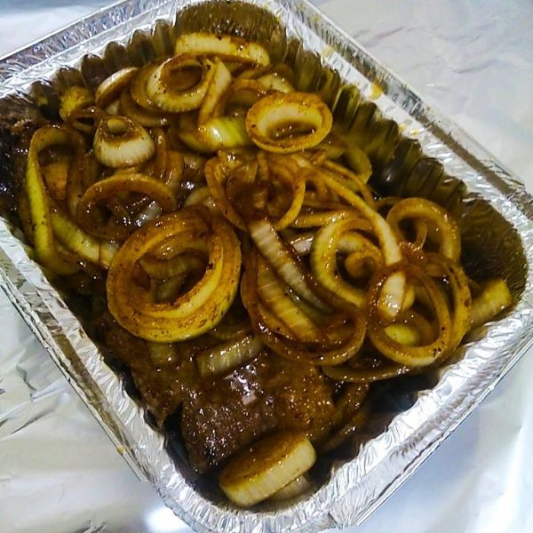 'Picanha Delivery' traz opo de carne com diferentes molhos caseiros na entrega da noite cuiabana