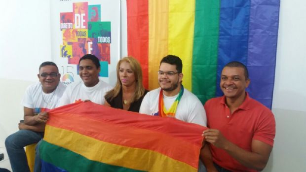 Parada da Diversidade pede 'Estado Laico', alm de direitos e polticas pblicas para LGBTs