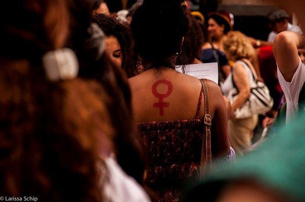 Sarau do Dia das Mulheres convida artistas, movimentos sociais e sociedade comum a falar sobre machismo