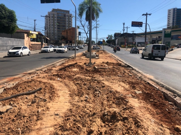 Avenida Mato Grosso deve ser entregue at final de julho revitalizada, com novo relgio e ips