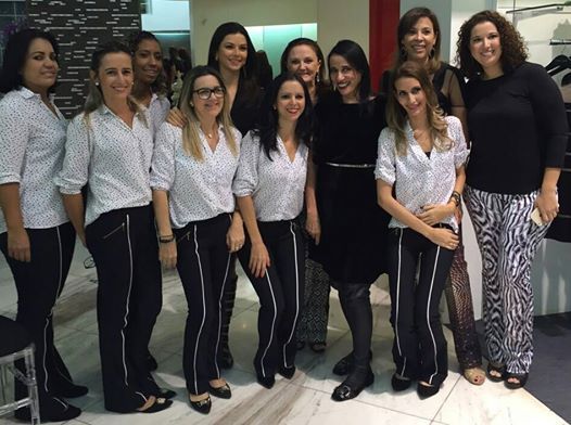 Glria Coelho, Nata Mello, Priscila Lino, Silvia Lino e toda a equipe de vendas Corpo e Arte, ontem no super bate papo fashion com a deusa G! Foi lindo!