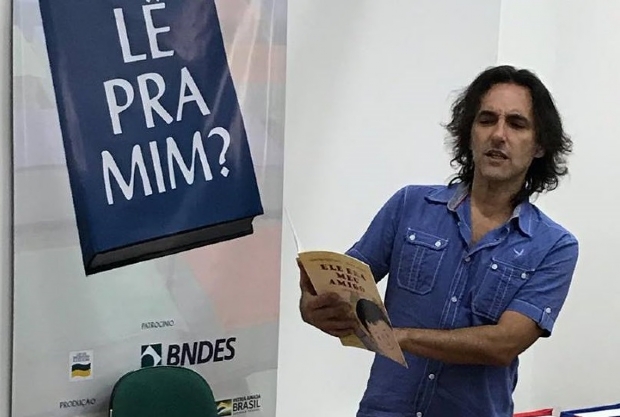 Camillo esteve em Cuiabá para o projeto 'Lê pra mim'