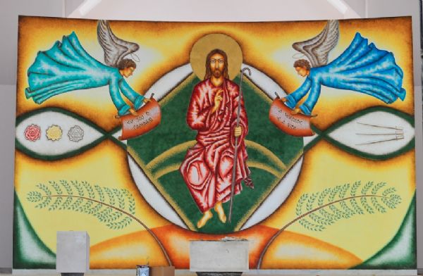 Artista plástica realiza um dos maiores projetos de arte sacra em Lucas do Rio Verde