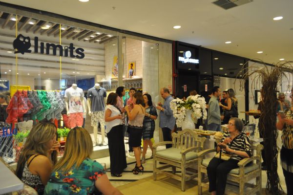 Nova loja do Goiabeiras tem Rio de Janeiro como tema e  concorrente 'mais barata' da Osklen