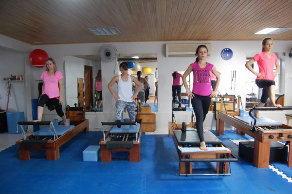 Do fitness  fisioterapia, modalidades de Pilates ajudam no equilbrio, flexibiidade, fora e muito mais