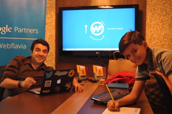 Palestrante Joo Kleper e filho de 14 anos visitam  Cuiab para talk show de empreendedorismo