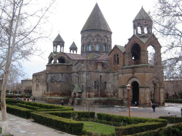 Concurso cultural vai dar viagem de dez dias  Armnia como prmio