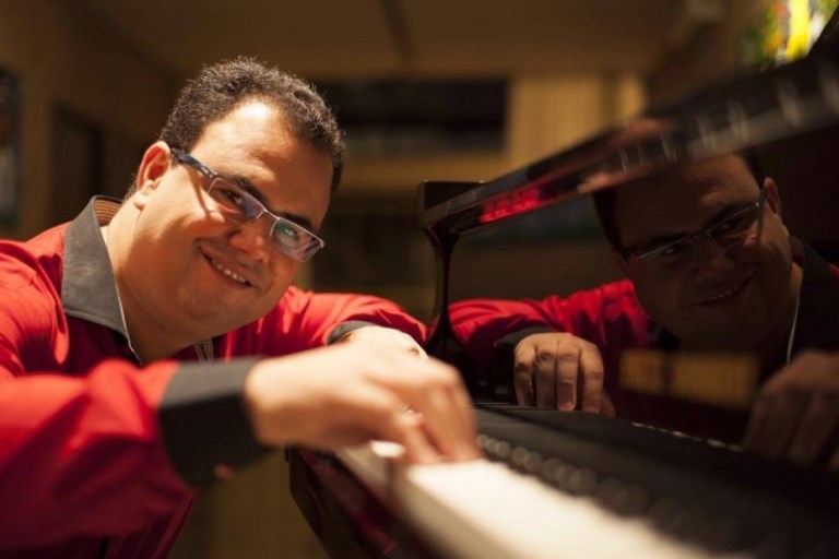 Maestro e pianista Luis Renato Dias
