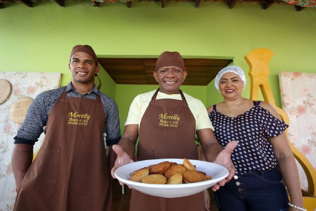 Caf da manh cuiabano tem de bolo de arroz a revirado no tradicional bairro do Dom Aquino