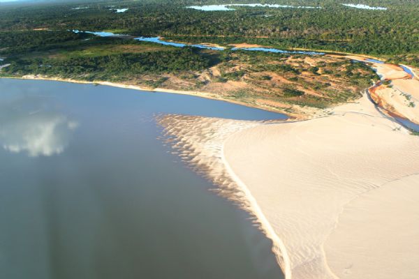 Praia do Rio Araguaia em Mato Grosso