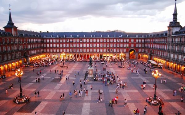 Plaza Mayor, em Madri (Espanha)
