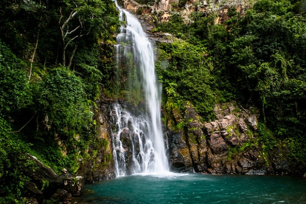 A Cachoeira Serra Azul fica em Rosário Oeste, na região de Nobres