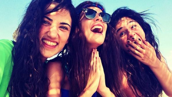 Mulheres turcas respondem com fotos a comentrio machista de ministro e fazem sucesso na web
