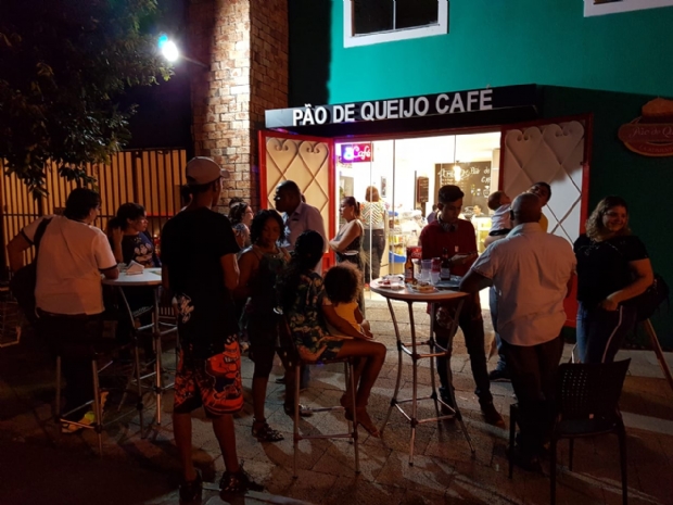 No centro de Cuiab, Po de Queijo Caf  cafeteria aconchegante e acessvel
