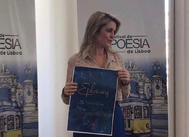 Após lançar livro em festival de Lisboa, escritora destina renda para Santa Casa