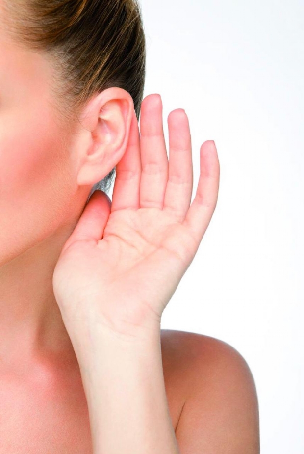 Como corrigir lóbulo de orelha rasgado por piercing ou brinco?