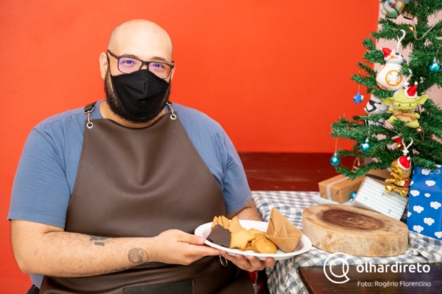 Ex-jogador do Cuiab Arsenal usa receita tradicional da famlia para vender biscoitos de Natal