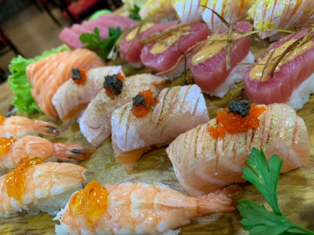 Empresrio inaugura restaurante de comida japonesa com drive-thru em Cuiab
