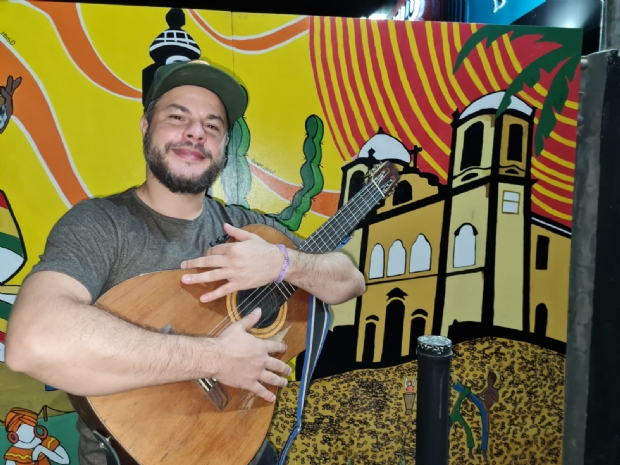 Cão Latino se prepara para lançar primeiro álbum e divulga duas faixas