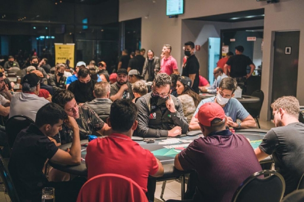 Torneio de poker da K9 reúne mais de R$ 409 mil em prêmios; veja programação