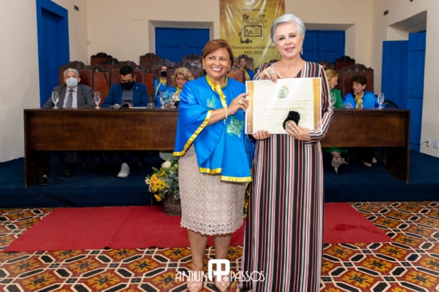Olhar Direto recebe diploma de mérito e medalha do centenário da Academia Mato-grossense de Letras
