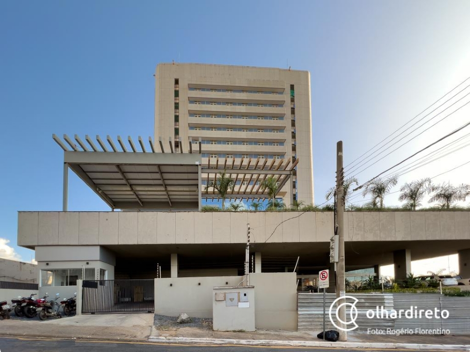 Há 32 anos em construção, prédio de hotel entre Avenidas do CPA e Miguel Sutil custa R$ 70 milhões e será finalizado este ano