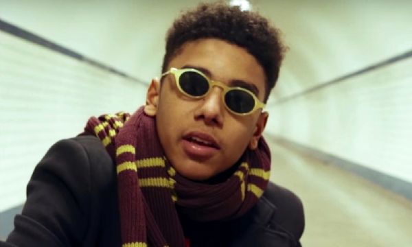 Rapper belga de 16 anos denuncia a falta de diversidade em Harry Potter
