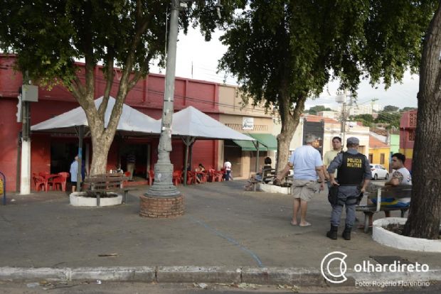 Prefeitura busca dilogo entre comerciantes da Praa da Mandioca, moradores e MP