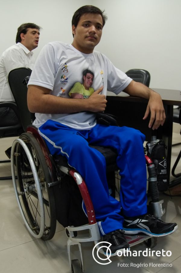 Cadeirante que sonha em se tornar um atleta paralmpico vai conduzir a Tocha em Cuiab